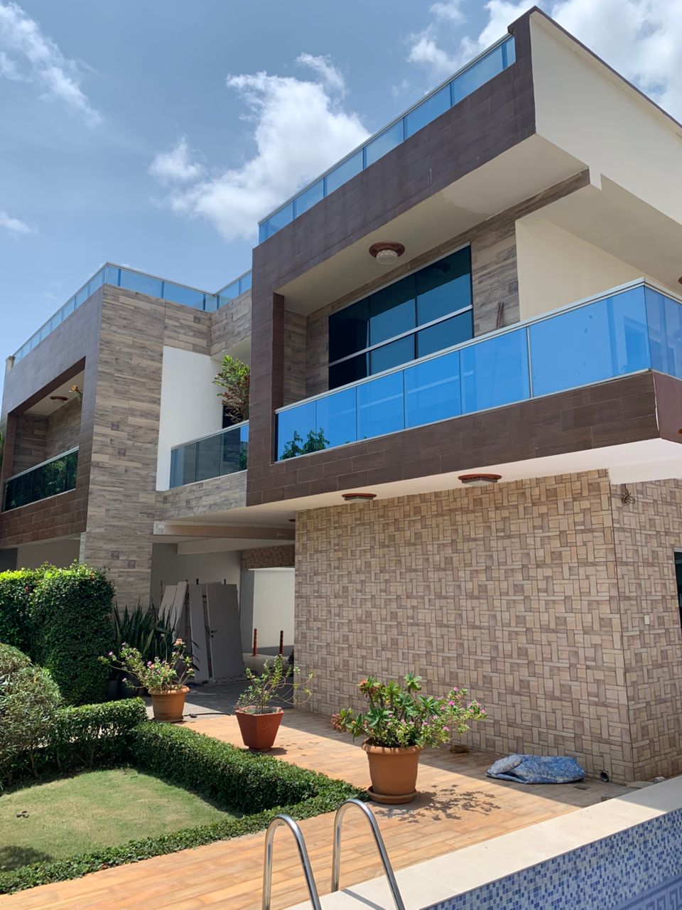 VILLA MODERNE À VENDRE - AGOE