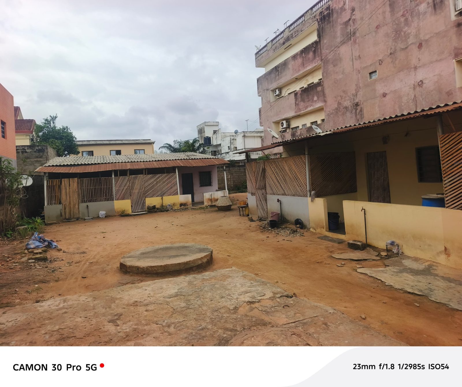 VENTE D'UNE MAISON À RENOVER SUR 01 LOT*