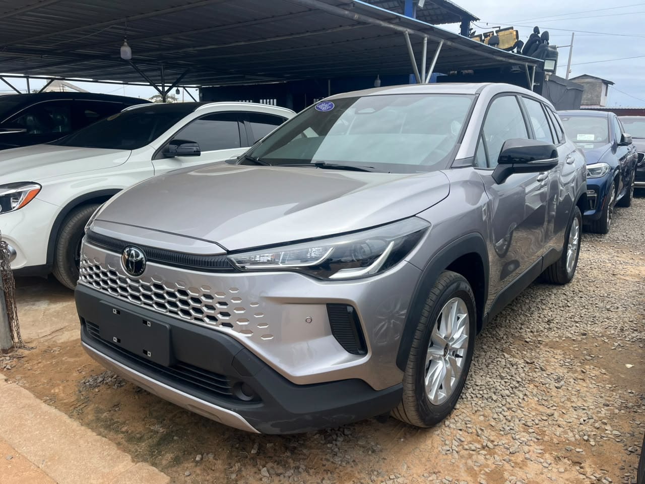 TOYOTA COROLLA CROSS - NEUF !